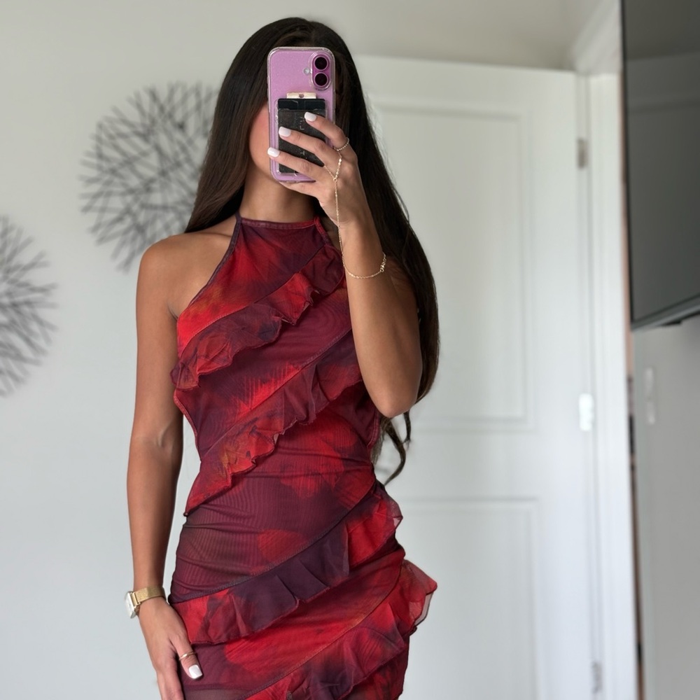 Elegant Red Ruffled Dress - Picture 5 of 5